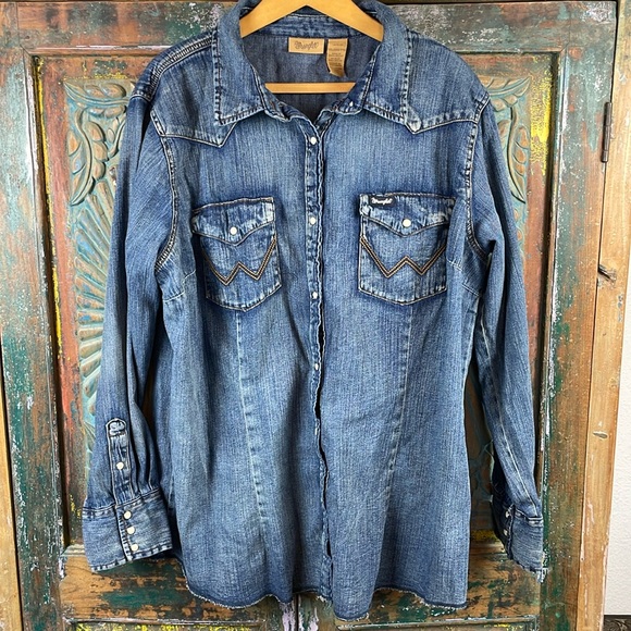 Wrangler | Tops | Wrangler Denim Pearl Snap Western Shirt | Poshmark
